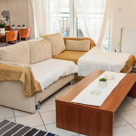 Apartment Lovely In Peristeri
