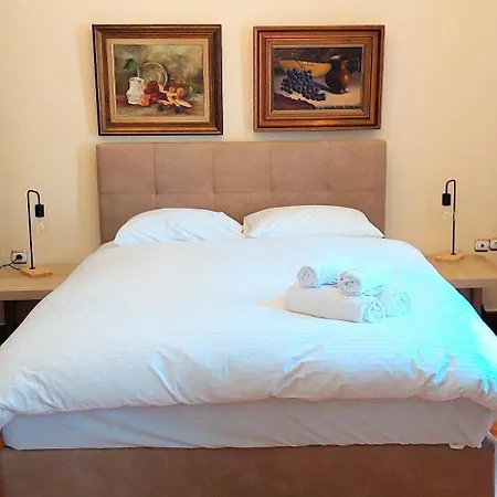 Marvelous In Plaka Apartment