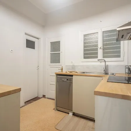 Unbeatable Acropolis Elegant 2-bedroom On Areopagitou Apartment Athens