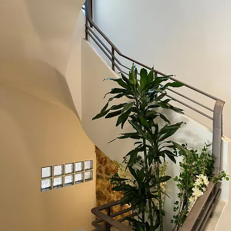 Charming 2br Basement Near Akropolis By Kozy Koala