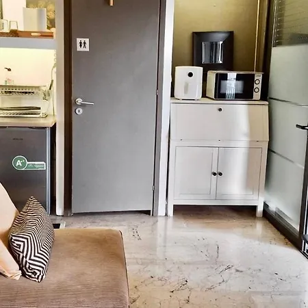 An En-suite With A Queen Bed And A Kitchenette * Αθήνα