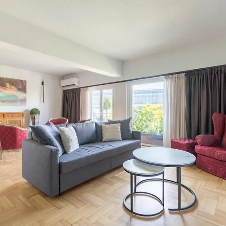 Διαμέρισμα Blue Lux 2br 2ba With Skyline View, Near Kolonaki *