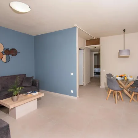 Aparthotel Marina Alimos