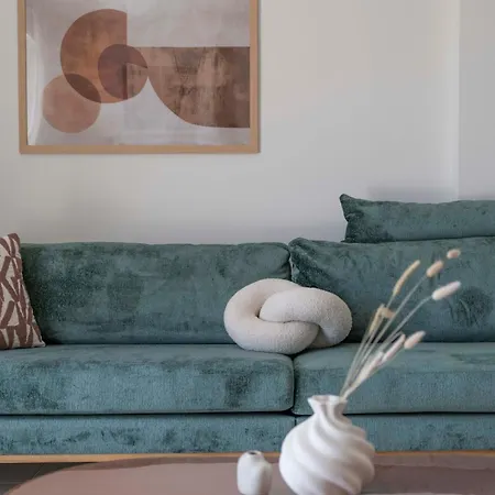 Refined 2br In Marousi By Upstreet Athens