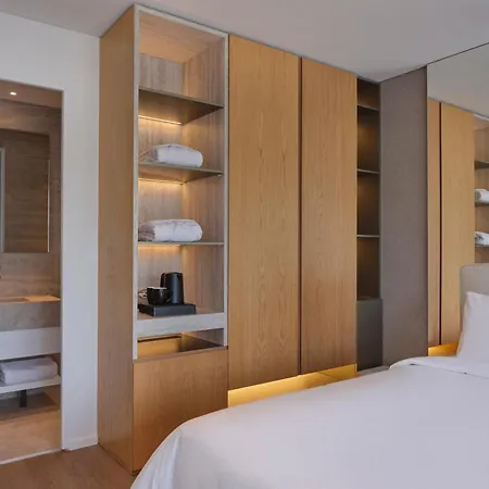 Nur Riviera * Atene