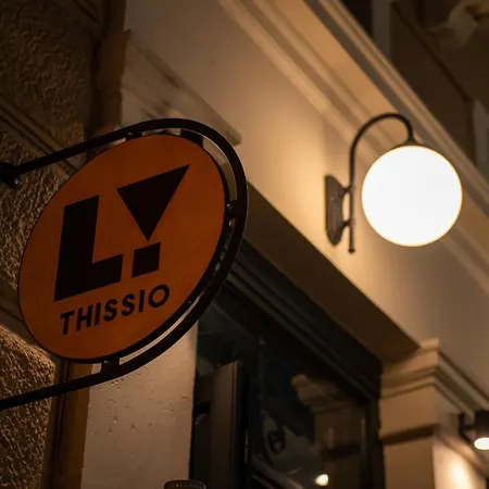 Living Yard Thissio Hotel