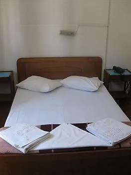 Dioskouros Hostal *