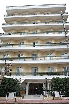 Hotel Avra