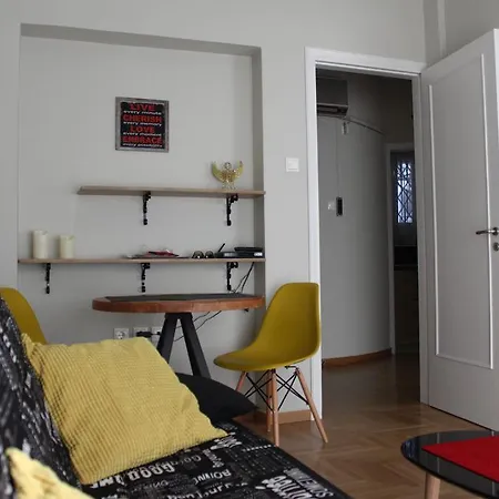 Appartement Cheery In The Center Of Athene