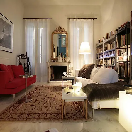 Neoclassical House Under Acropolis Вилла