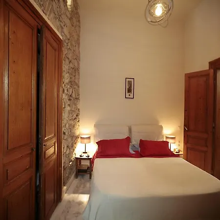 Вилла Neoclassical House Under Acropolis Афины