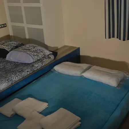 Cosy Acropolis Point-3 *