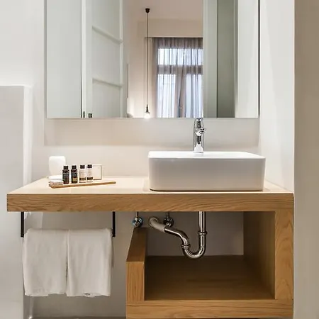 Hotel Monk Suites By Mlt At Ermou