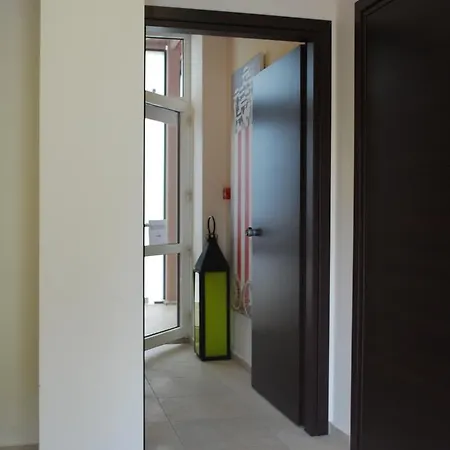 Hotell White Lotus 4*