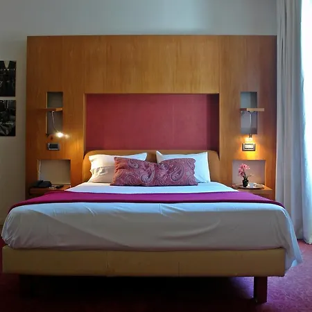 Hotel Semeli 2*