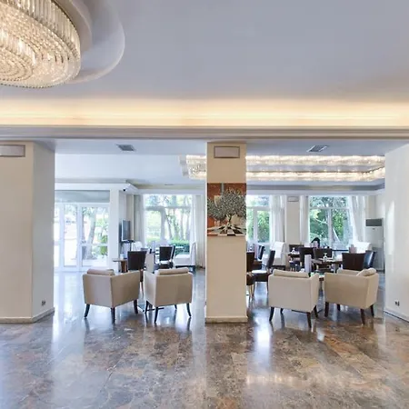 Hotel London 3*