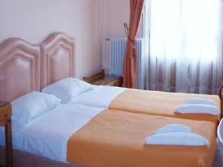 אכסניה Neos Olympos *