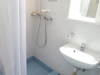 Apart Otel Zina