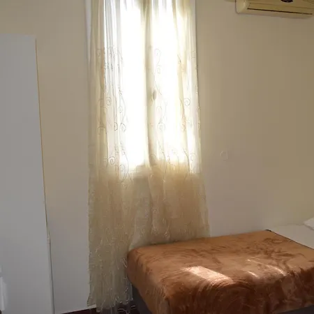 Apollonion Hotel 2*