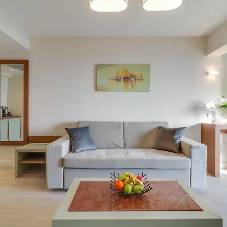 Palace Glyfada 4*