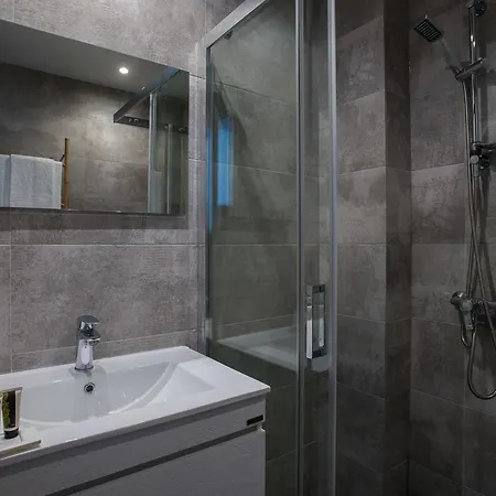 Spot Aparthotel Athene