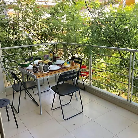 Διαμέρισμα House