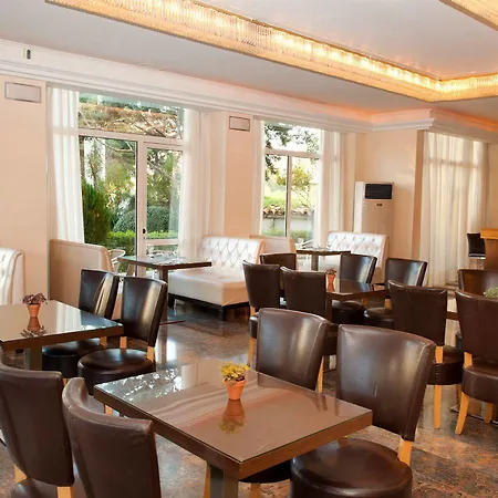 London Hotel 3*