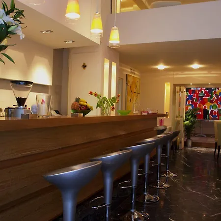 Niki Hotel