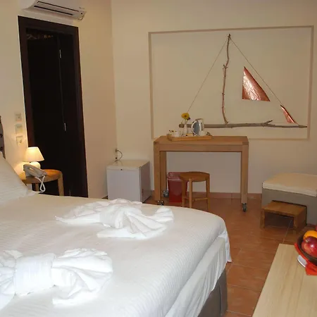 Lotus Hotel 4*