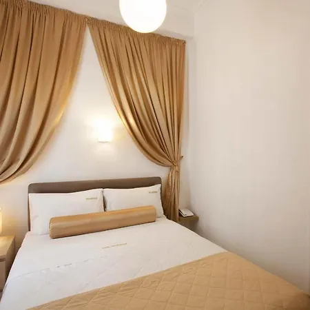 Metropolis Otel Atina