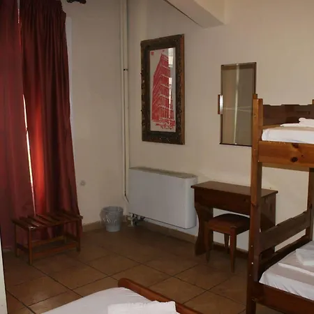 Fivos - Hotel 2*