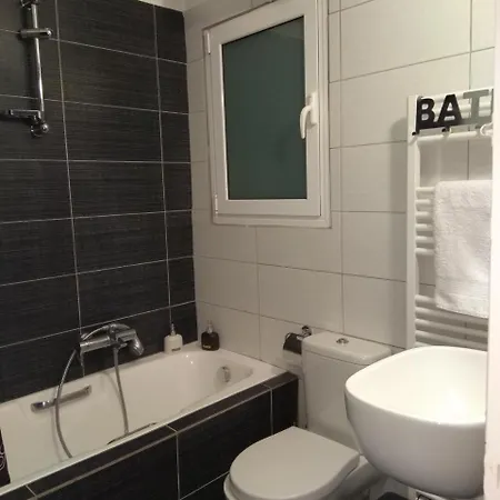 Stunning In The Heart Of Appartement Athènes