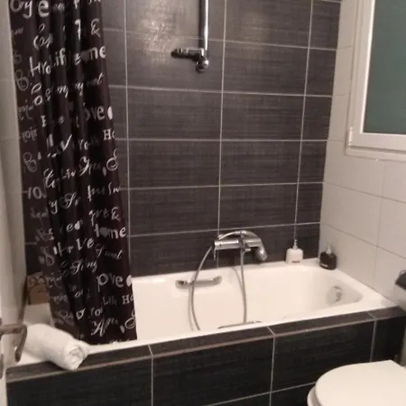 Stunning In The Heart Of Appartement Athènes