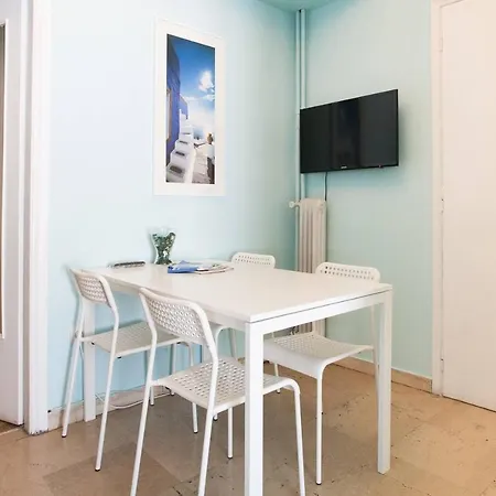 Bed & Breakfast Colorful Urban