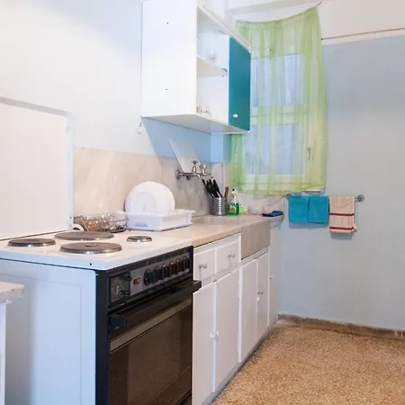 Colorful Urban Bed & Breakfast *