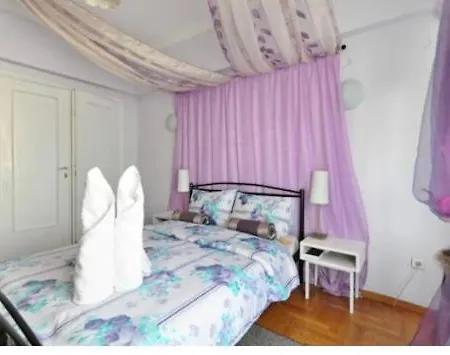Bed & Breakfast Colorful Urban