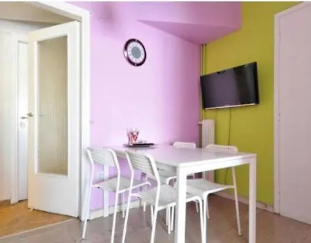 Bed & Breakfast Colorful Urban