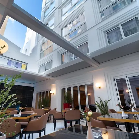 Elia Ermou 4* Atény