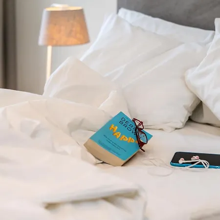 Aparthotel Urban Nest - & 4*
