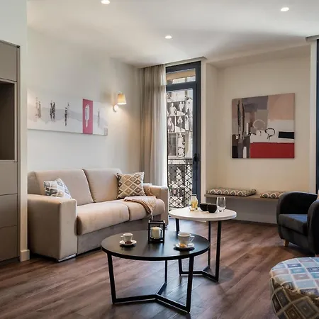 Aparthotel Urban Nest - & 4*
