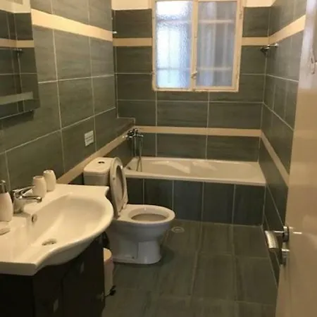 Kaniggos Two Bedroom Big Daire