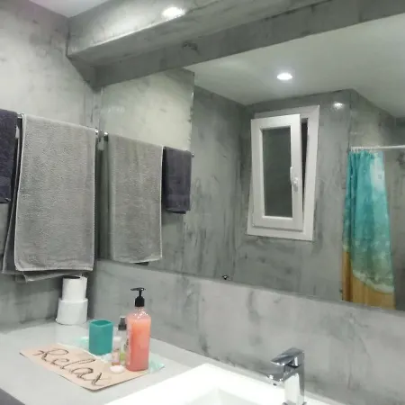 Appartamento New With A Separate Entrance Near The Subway. *