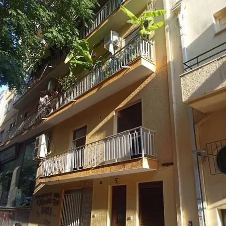 New With A Separate Entrance Near The Subway. *