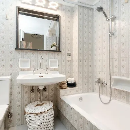 By Heloni Apartment