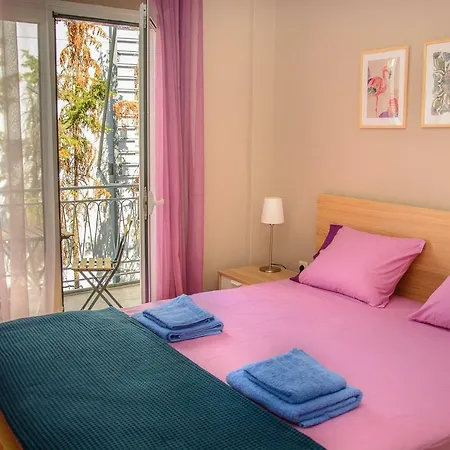 Fully Renovated And Relaxing Афины