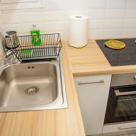 Апартаменты Fully Renovated And Relaxing Афины