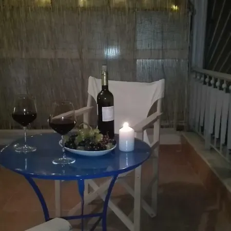 Just 9 Min From Acropolis Apartment *