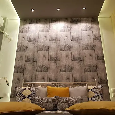 'golden Aurora' With Elegant Style *