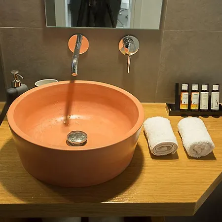 Dimokritou 4 * Atene