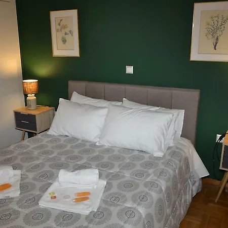 Just 9 Min From Acropolis Apartment *